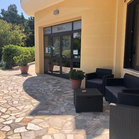 Hotel Ristorante111 Виллапьяна Экстерьер фото