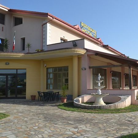 Hotel Ristorante111 Виллапьяна Экстерьер фото