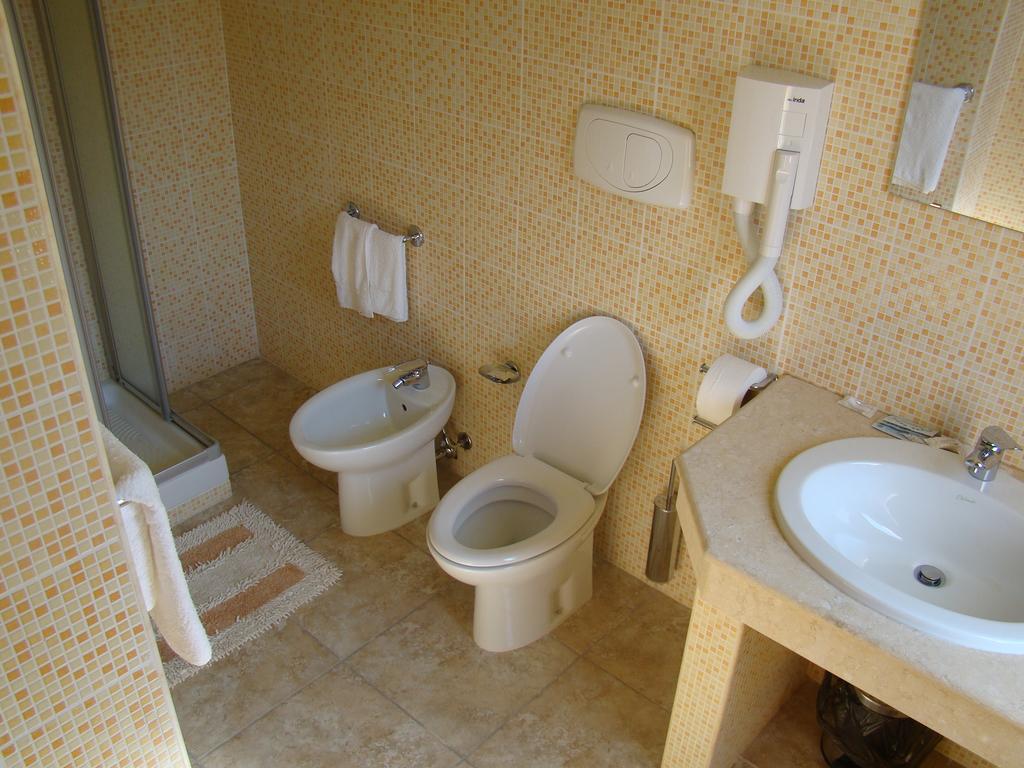 Hotel Ristorante111 Виллапьяна Номер фото