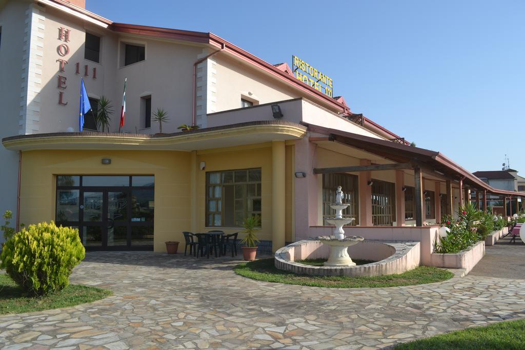 Hotel Ristorante111 Виллапьяна Экстерьер фото